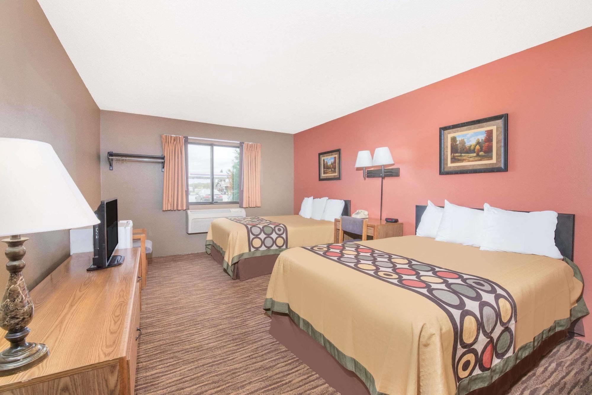 Super 8 By Wyndham Warroad Hotel Exterior photo
